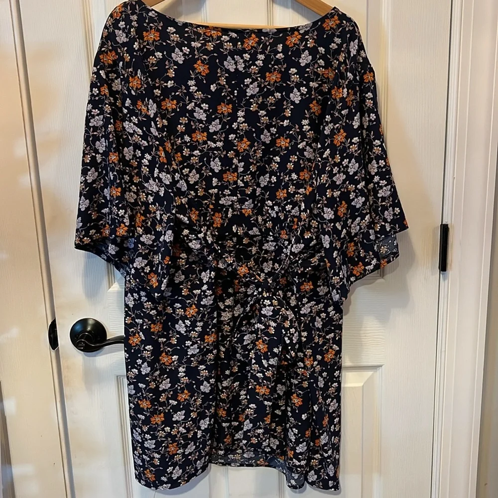 Plus size maternity blouse - Picture 2 of 3